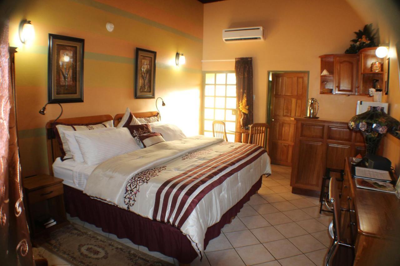 Native Abode Bed & Breakfast Bon Accord Village Exterior photo